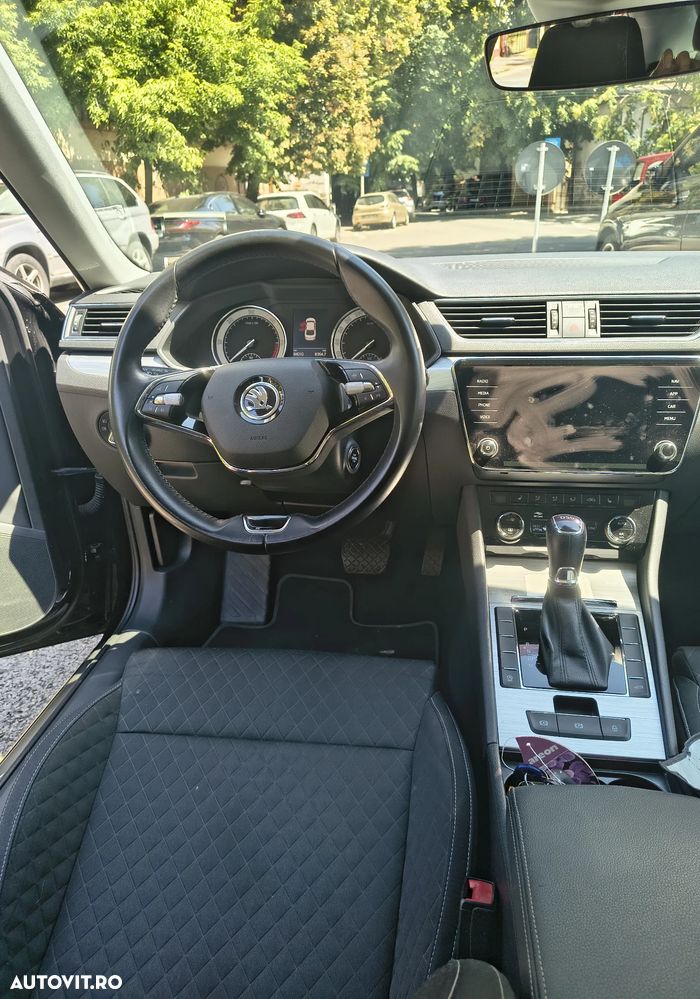 Skoda Superb 2.0 TDI DSG Ambition - 13