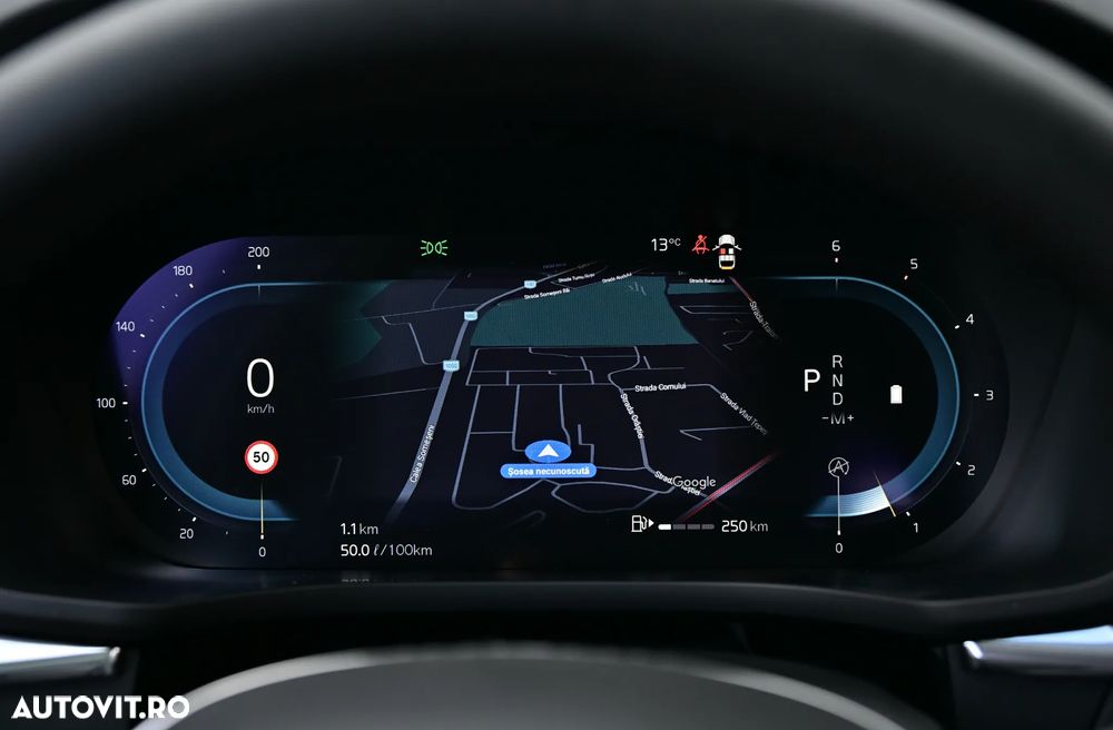 Volvo XC 60 B4 MHEV AT AWD Ultimate Dark - 27