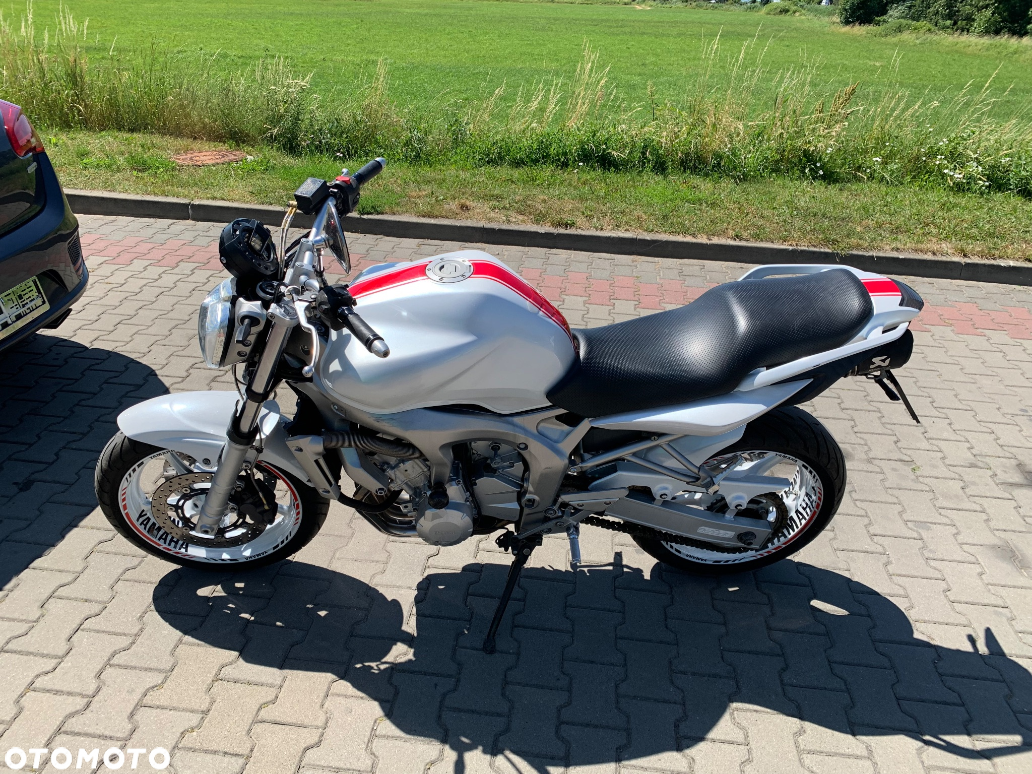Yamaha FZ6 - 8