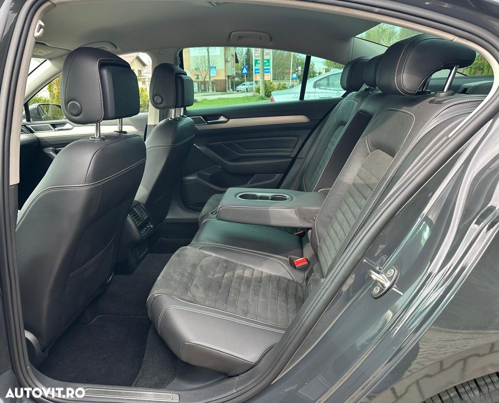 Volkswagen Passat 2.0 TDI DSG Highline - 11