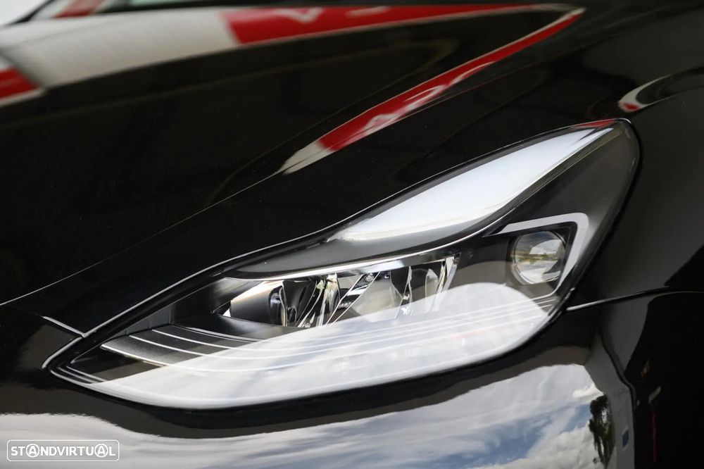 Tesla Model Y Long Range RWD - 15