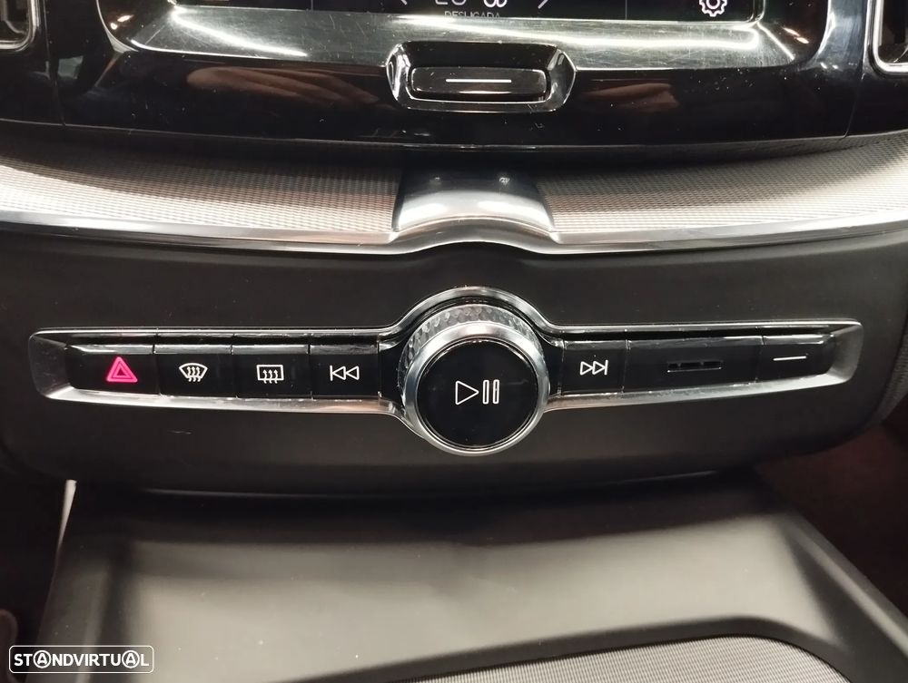 Volvo XC 60 2.0 B4 R-Design - 34