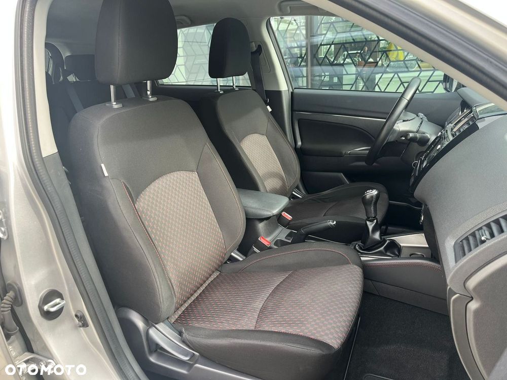 Mitsubishi ASX 1.6 Instyle - 21