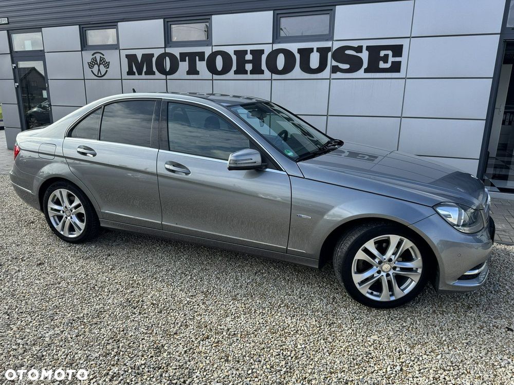 Mercedes-Benz Klasa C 180 BlueEFFICIENCY Avantgarde - 2