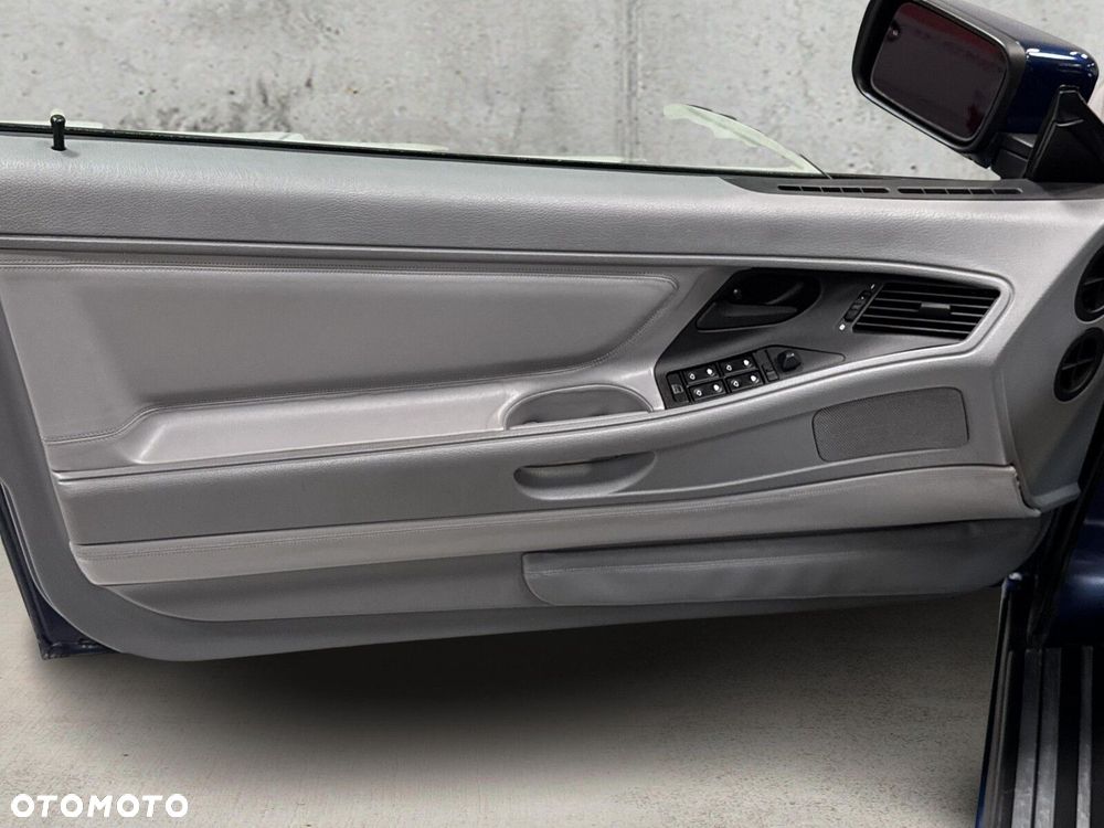 BMW Seria 8 - 12