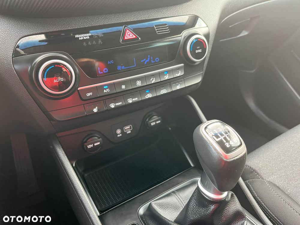 Hyundai Tucson blue 1.6 GDi 2WD Navi - 11