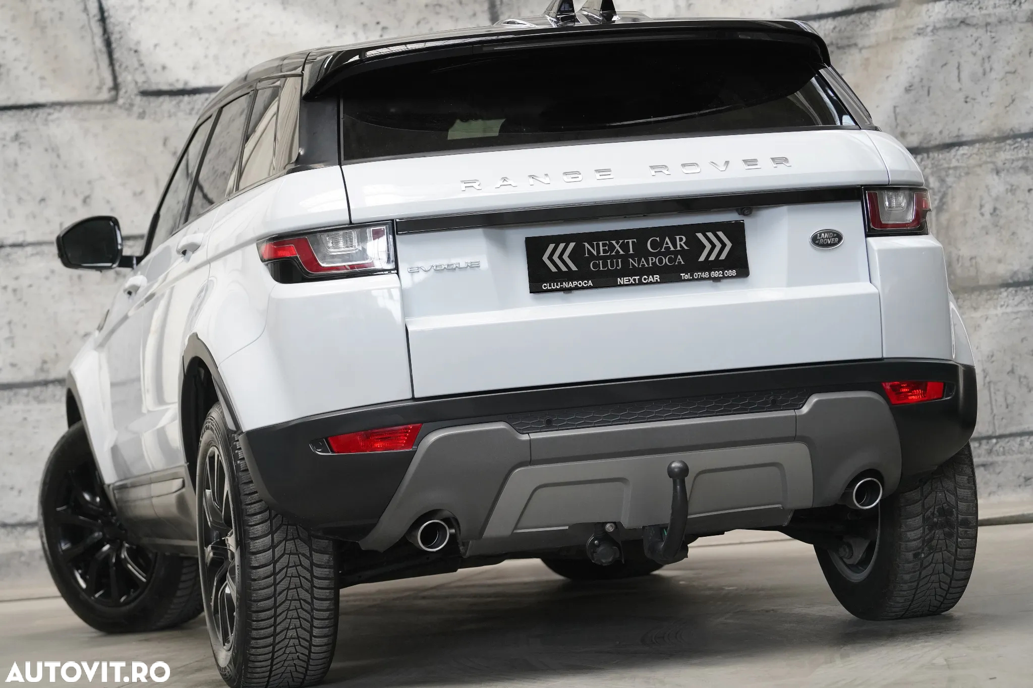 Land Rover Range Rover Evoque 2.0 D180 R-Dynamic - 3