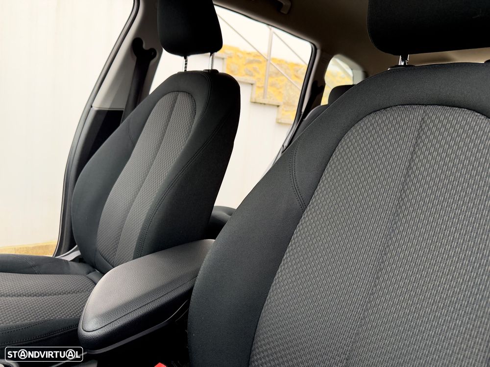 BMW 218 Gran Tourer d 7L Line Luxury - 43