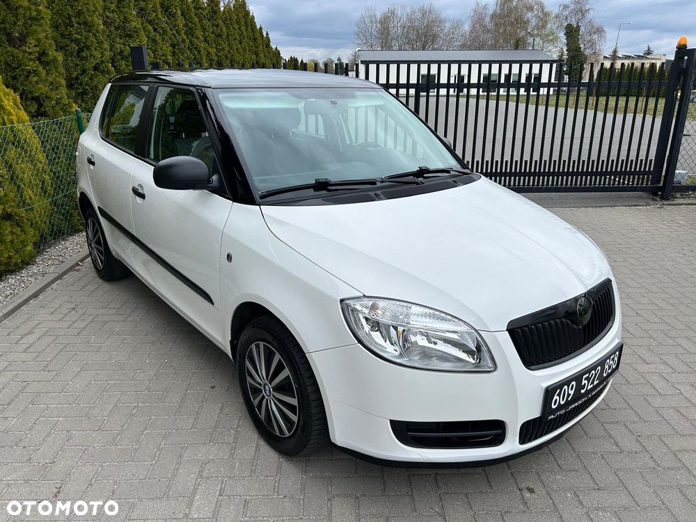 Skoda Fabia 1.2 HTP STYLE EDITION - 25