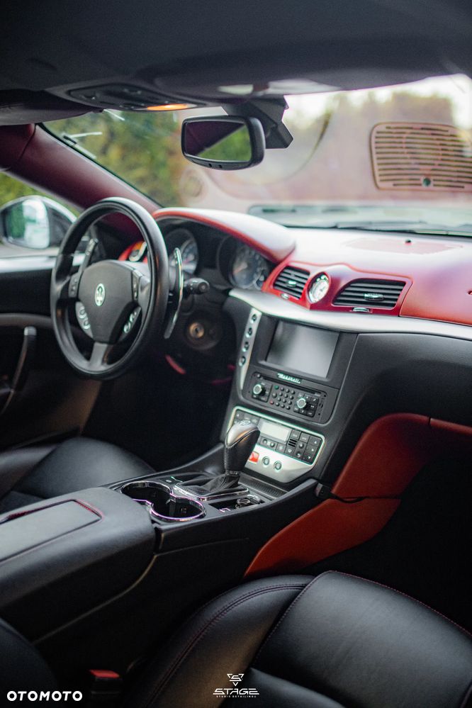 Maserati GranCabrio Sport - 15