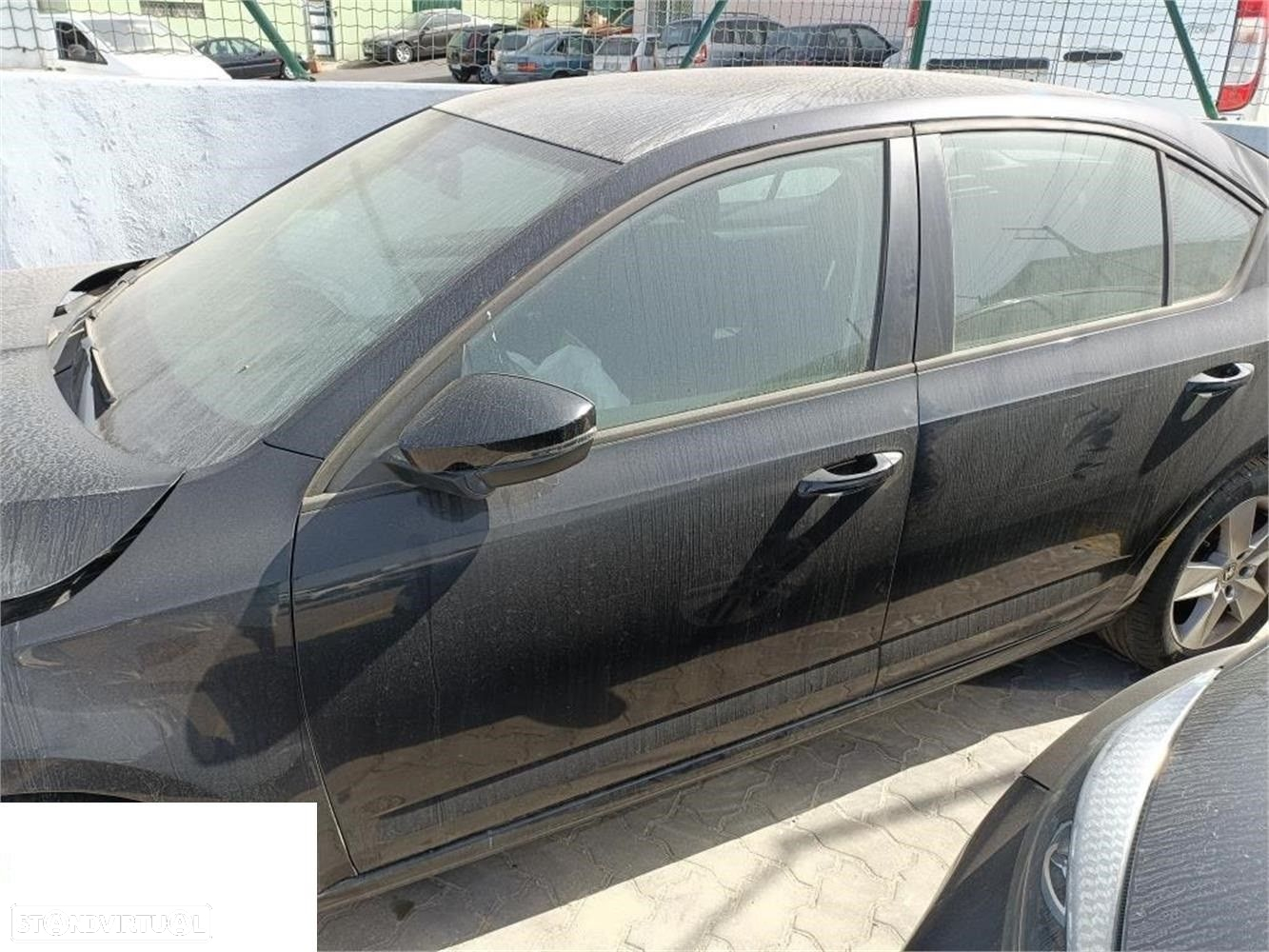 Skoda Octavia 1.6 TDI de 2015 disponível para peças MOTOR E CAIXA VENDIDO - 5
