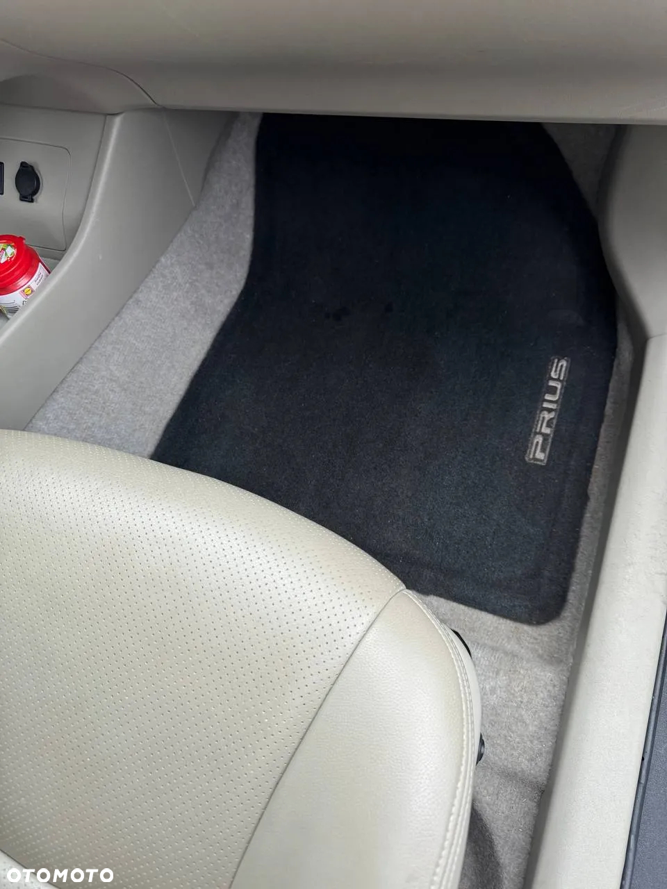 Toyota Prius - 12