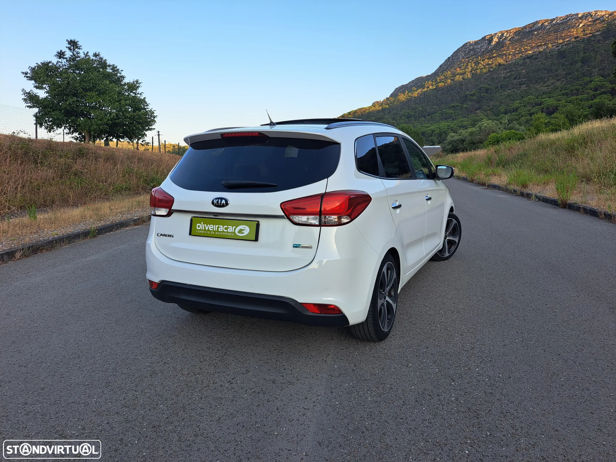 Kia Carens 1.7 CRDi ISG TX - 4