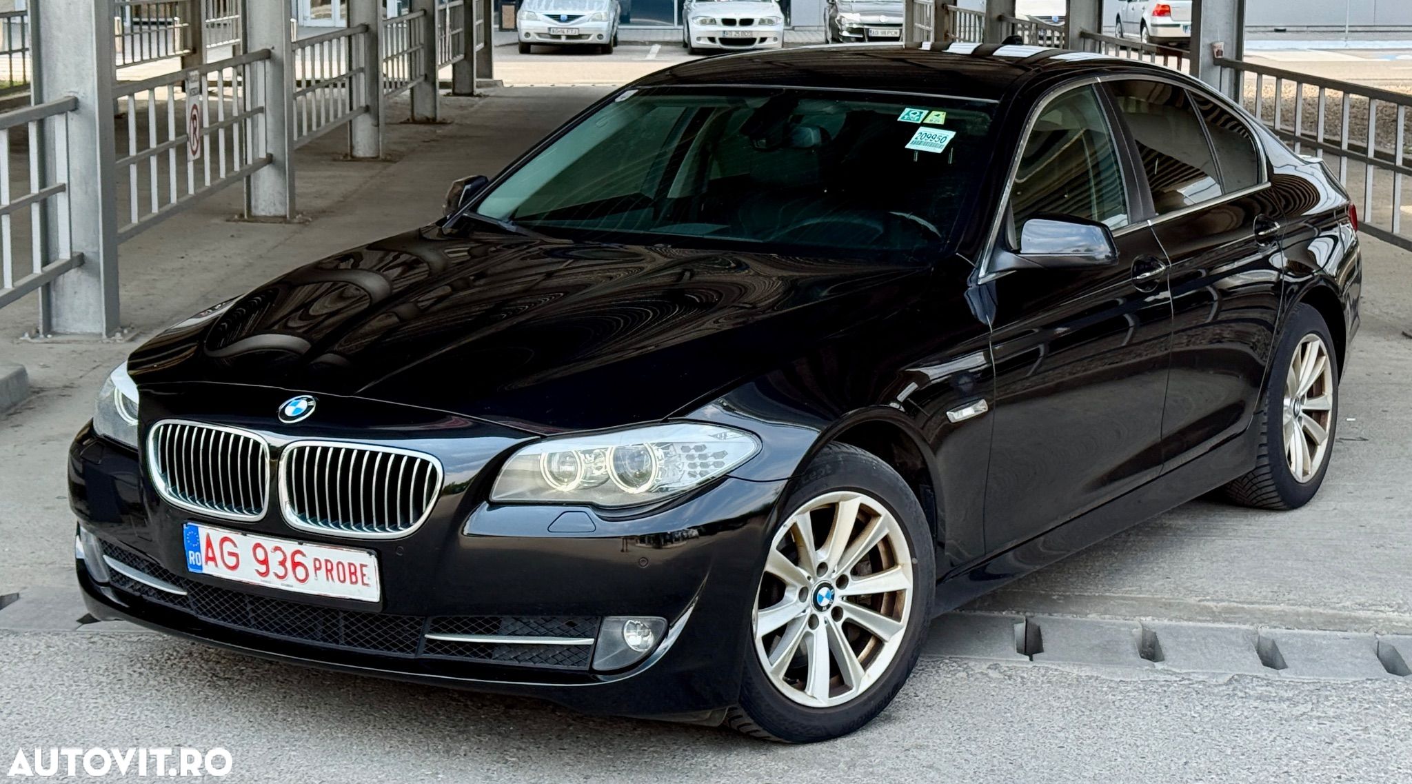 BMW Seria 5 520d xDrive - 1