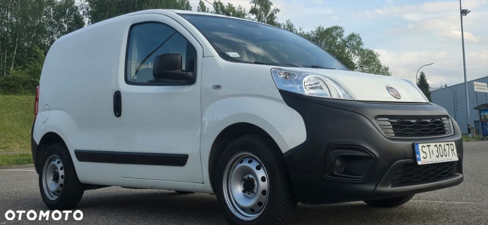 Fiat Fiorino Kombi 8V Base - 1
