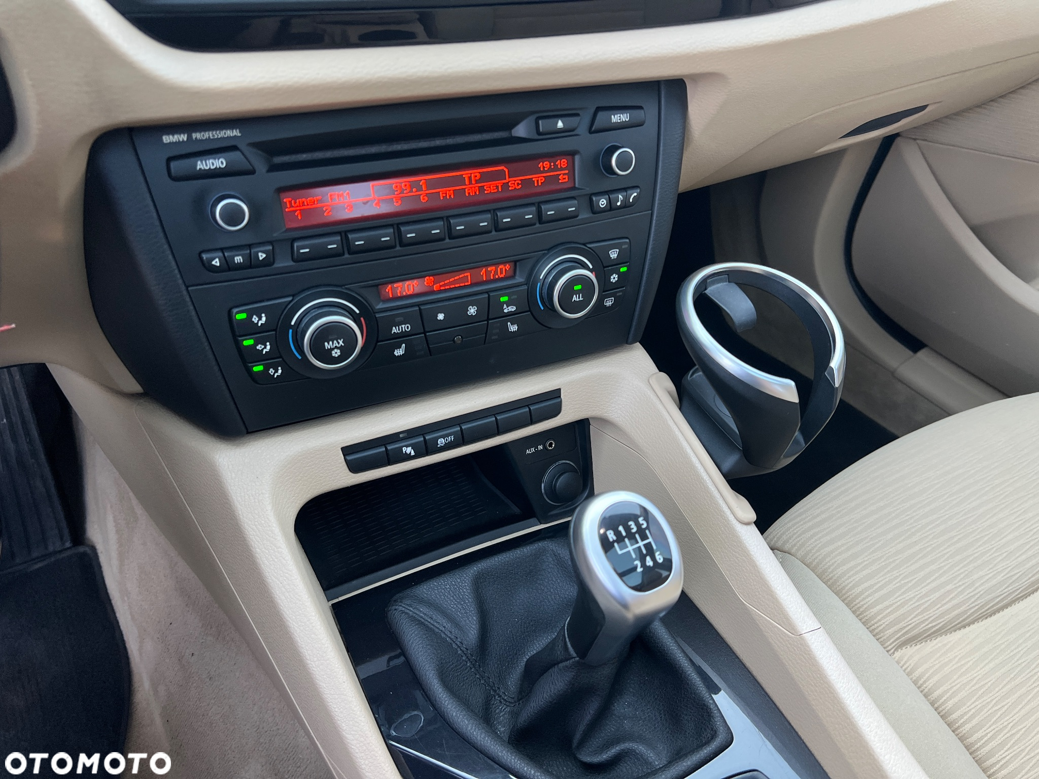 BMW X1 sDrive18i - 36