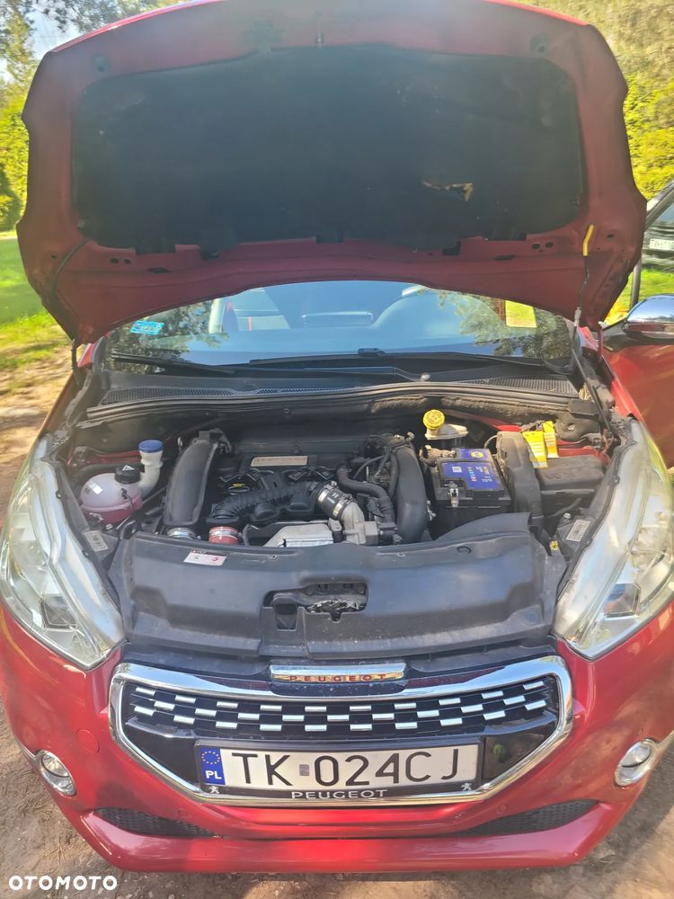 Peugeot 208 GTI 200 THP - 9