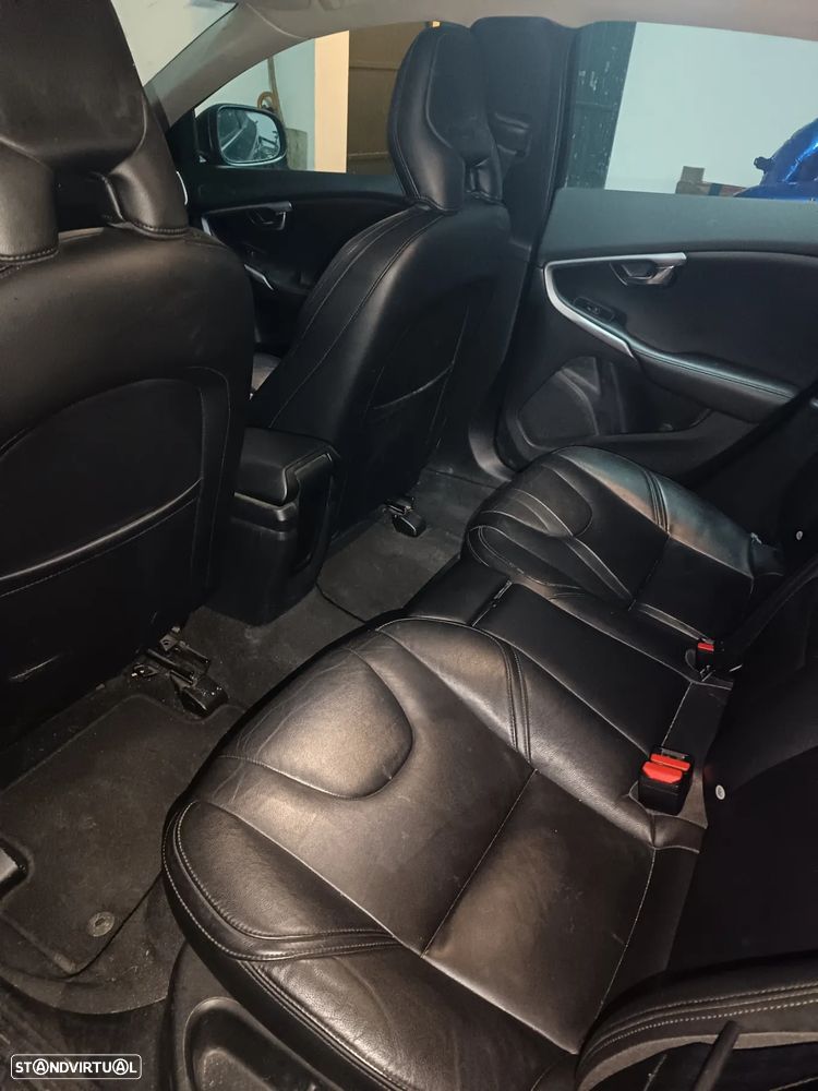 Volvo V40 1.6 D2 Momentum Eco - 8