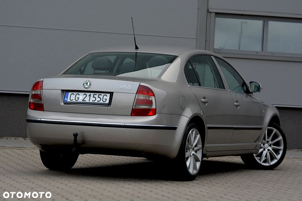 Skoda Superb 2.0 TDI DPF Exclusive - 22