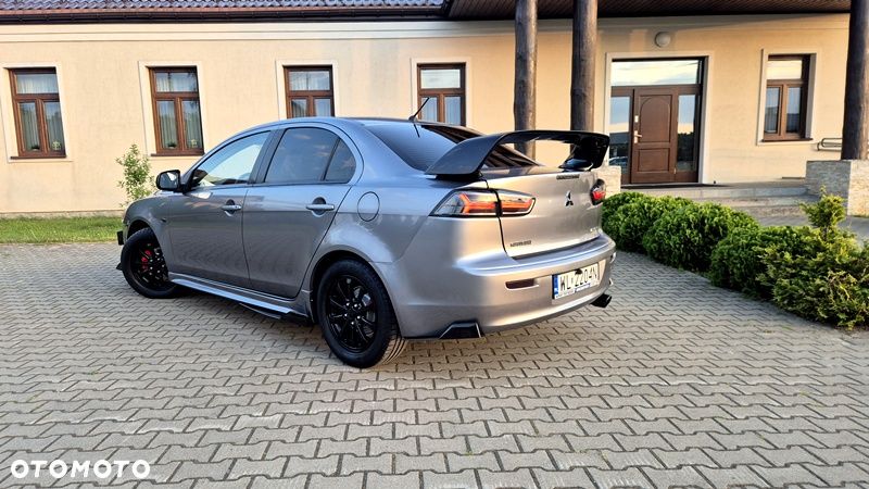 Mitsubishi Lancer 1.6 Invite - 4