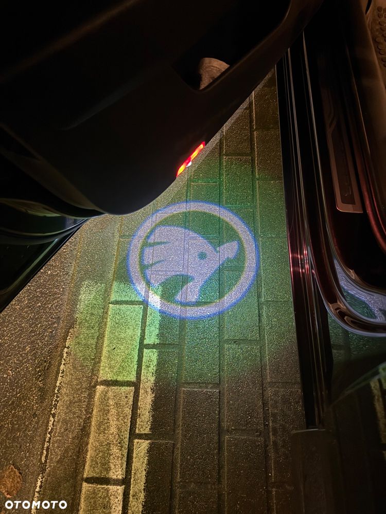 Skoda Superb 2.0 TDI DSG Ambition - 21