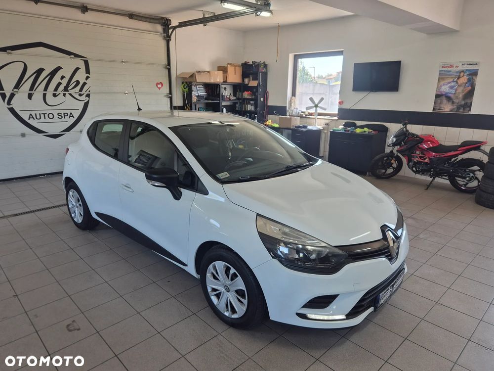 Renault Clio - 1