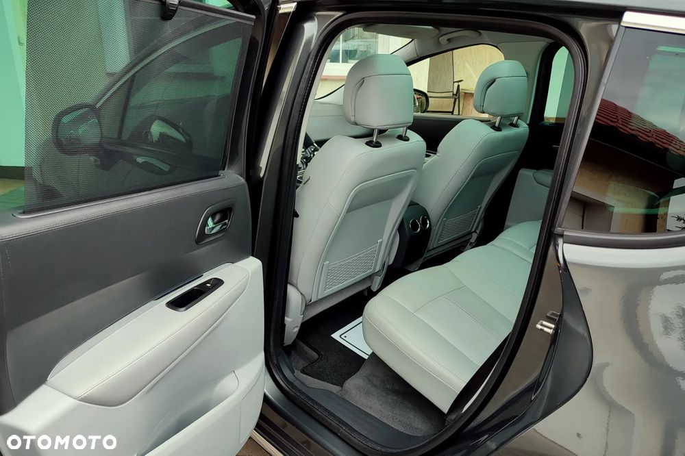 Peugeot 3008 1.6 Premium - 24