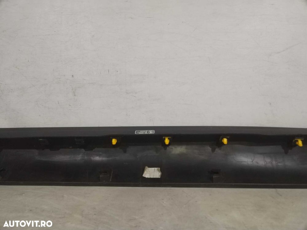 Ornament prag dreapta Kia Stonic, 2017, 2018, 2019, 2020, 2021, 2022, cod origine OE 87754-H8400. - 9
