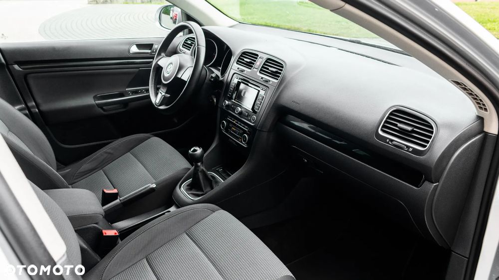 Volkswagen Golf VI 1.6 TDI Comfortline - 25