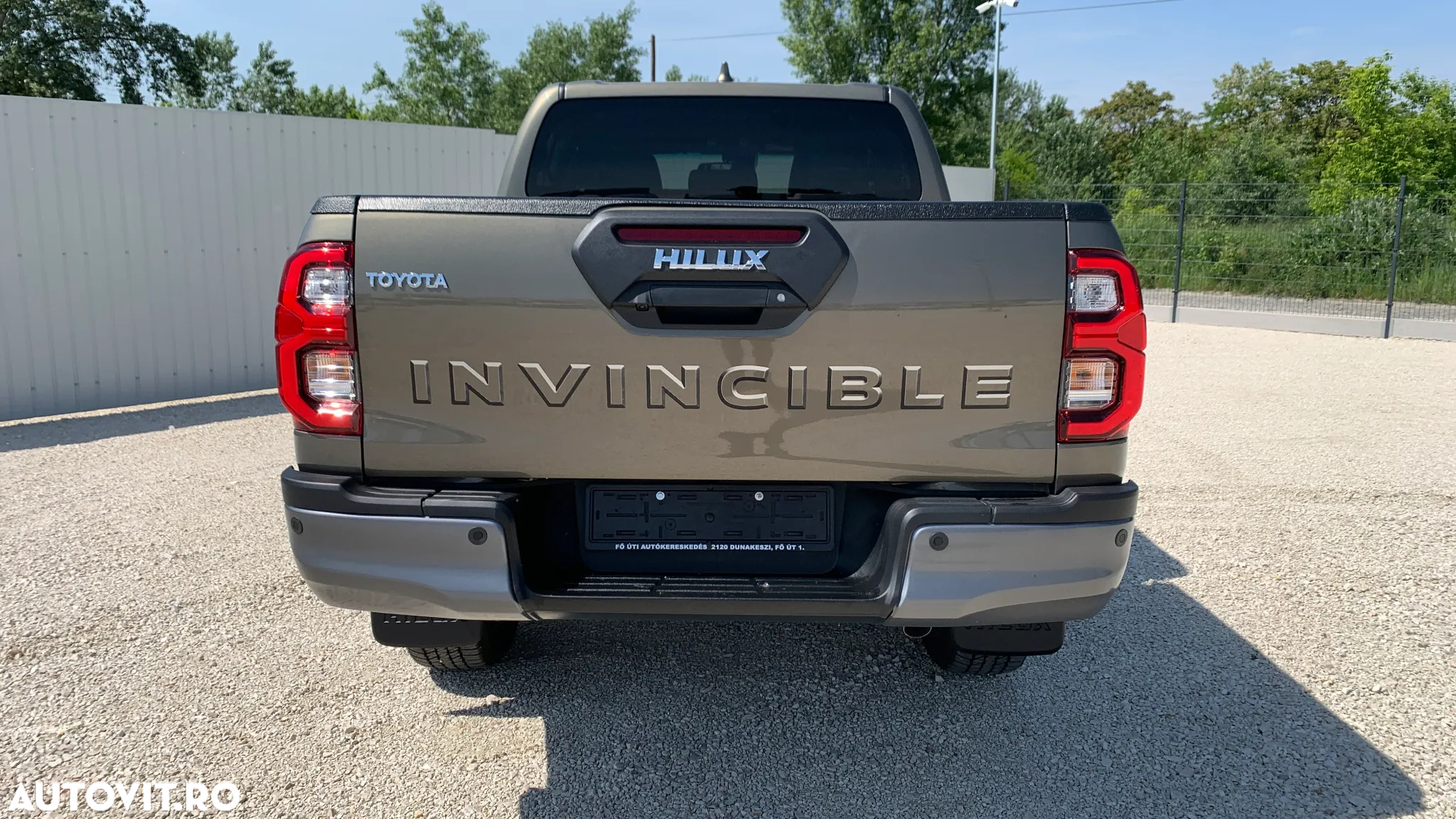 Toyota Hilux 2.8D 204CP 4x4 Double Cab AT MHEV Invincible Color Edition (3E5) - 8