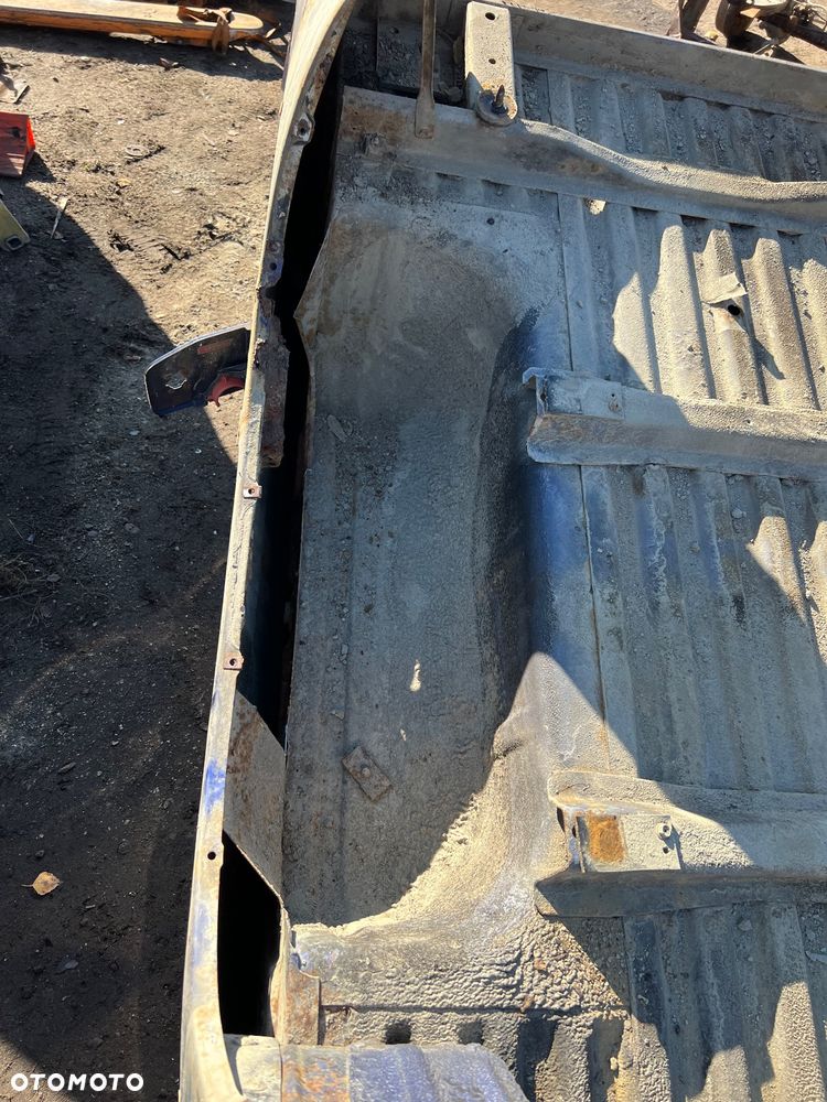 Skrzynia ładunkowa paka Nissan Navara d22 półtorej kabiny - 7