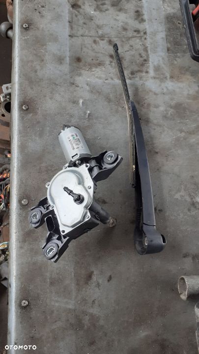 Silnik wycieraczki Tył Passat b7 2.0 - 1