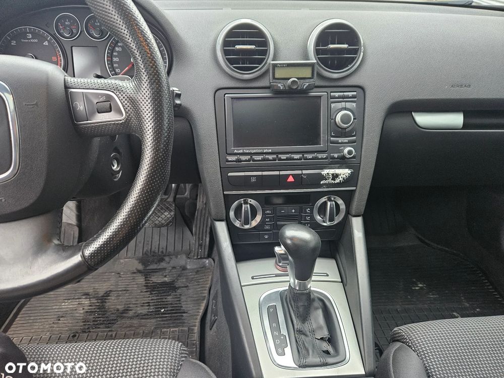 Audi A3 Sportback 2.0 TDI DSG Ambiente - 11