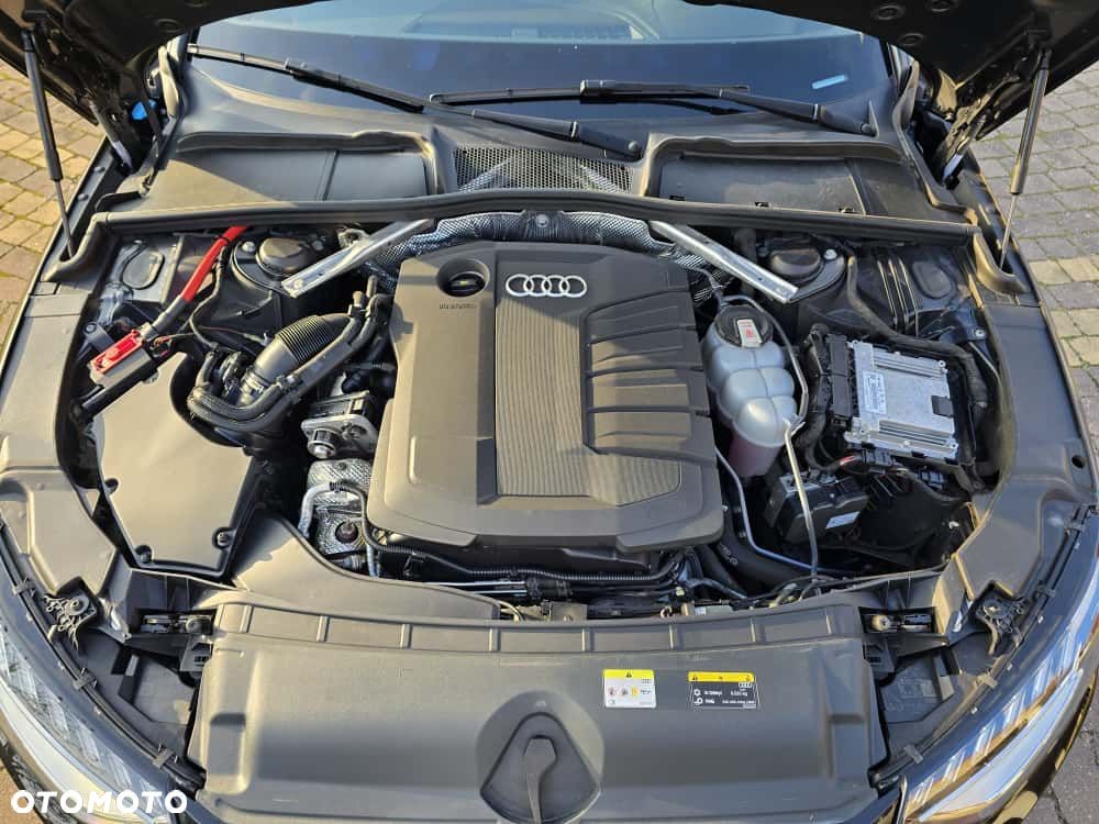 Audi A4 Limousine - 1