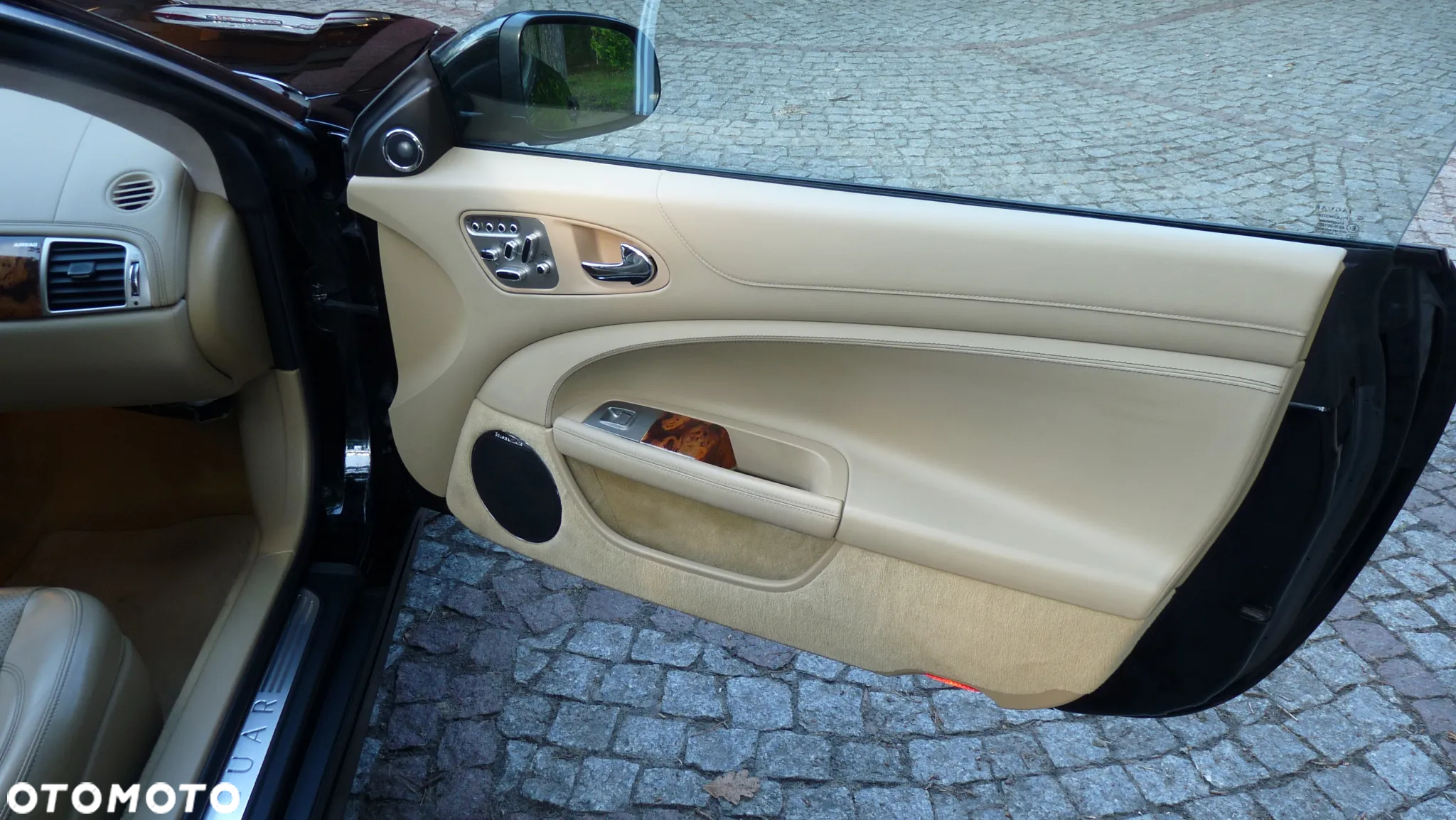 Jaguar XK 5.0 Coupe Portfolio - 19