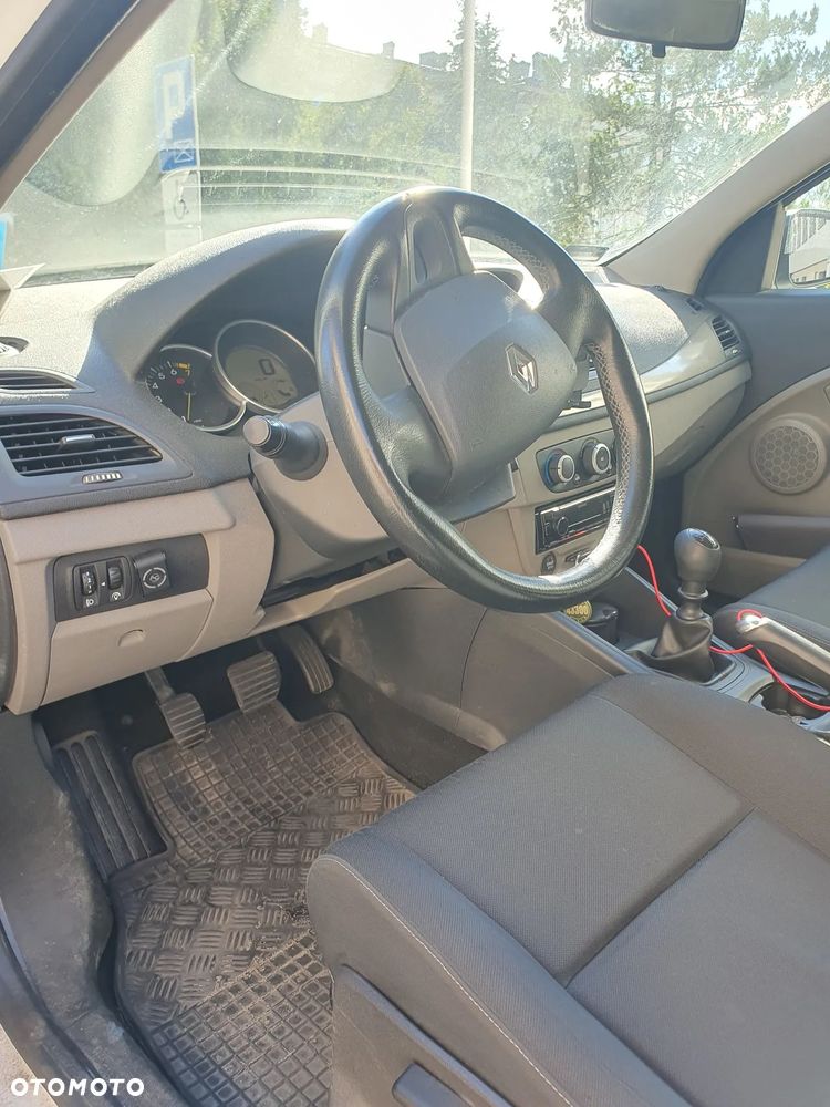 Renault Megane 1.6 16V Authentique - 5
