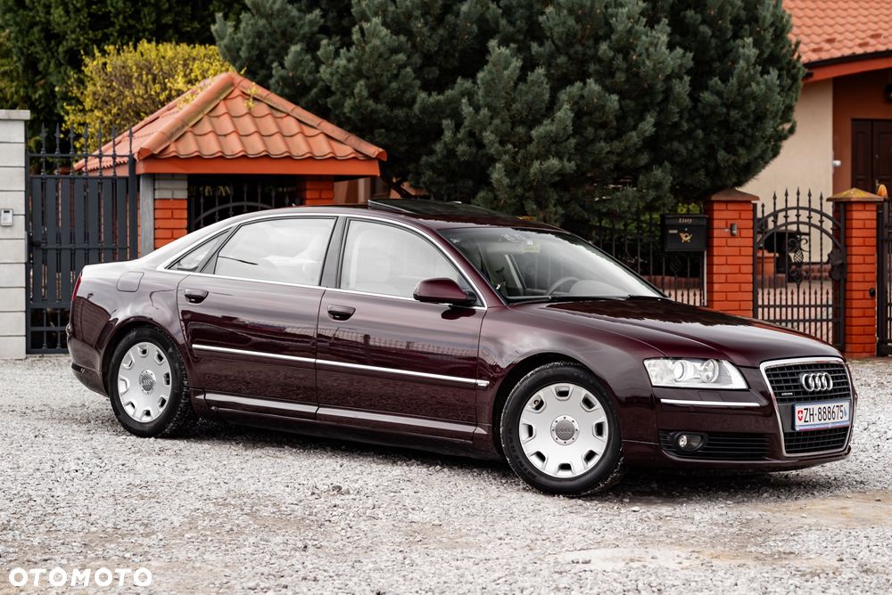 Audi A8 - 4