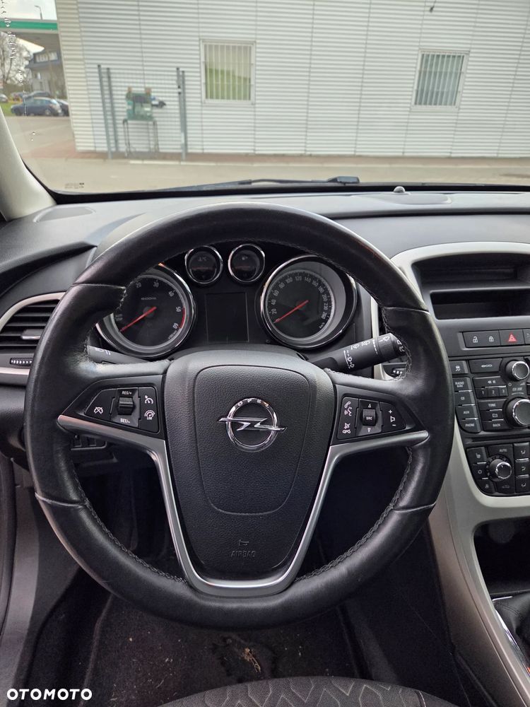 Opel Astra 1.7 CDTI Cosmo - 11