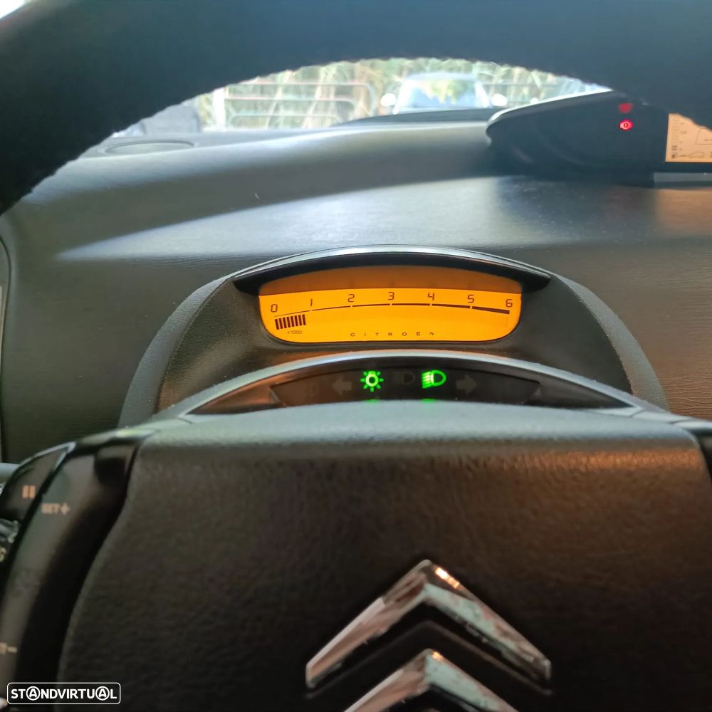 Citroën C4 1.6 HDi 110 Exclusive - 14