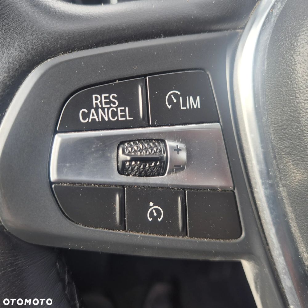 BMW X3 sDrive18d Business Edition - 26