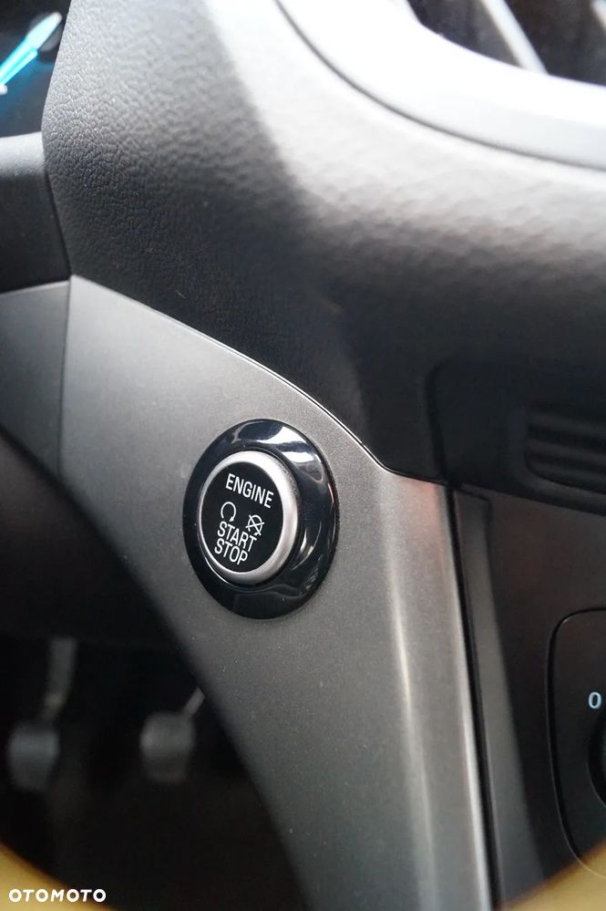 Ford Kuga 1.5 EcoBoost 2x4 Cool & Connect - 28