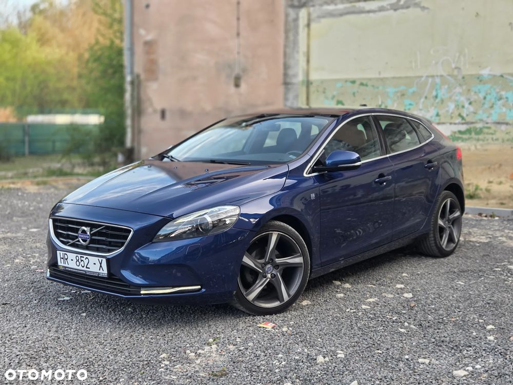Volvo V40 D2 Ocean Race - 1