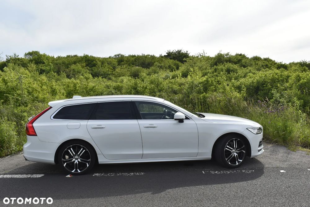 Volvo V90 D4 Momentum Pro - 36