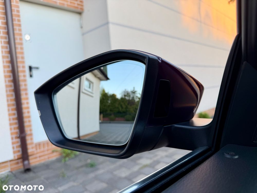 Skoda Superb 2.0 TDI SCR L&K DSG - 37