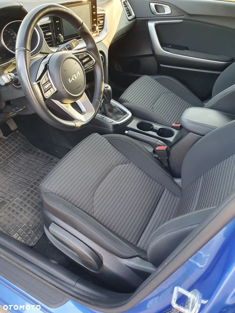 Kia Ceed 1.5 T-GDI M - 12