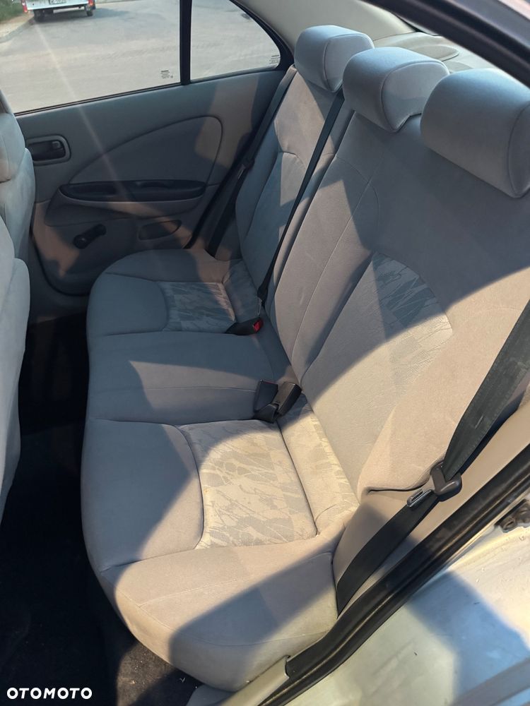 Nissan Almera 1.5 Comfort - 12