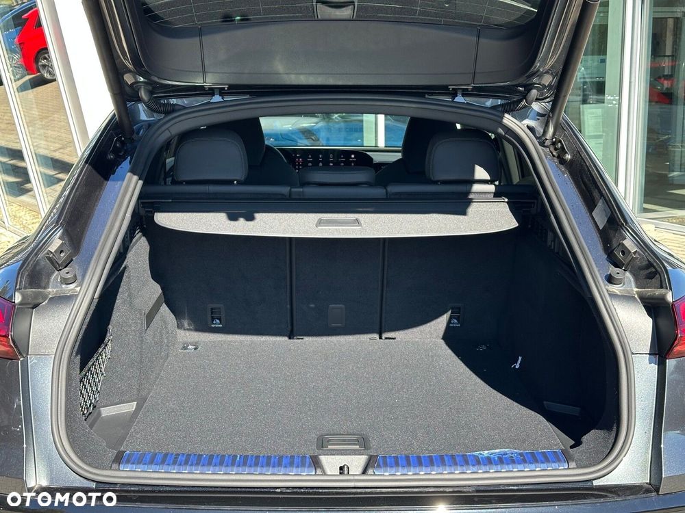 Audi Q5 Sportback - 8