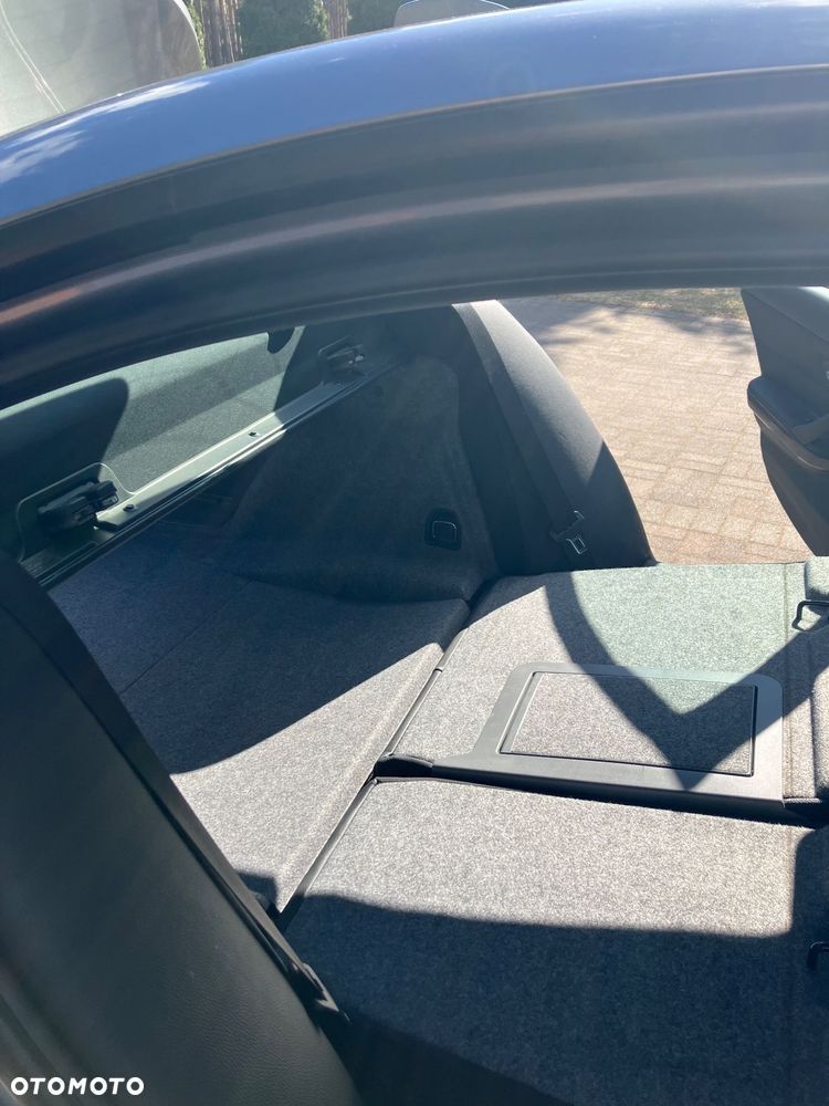 BMW Seria 3 320i - 8