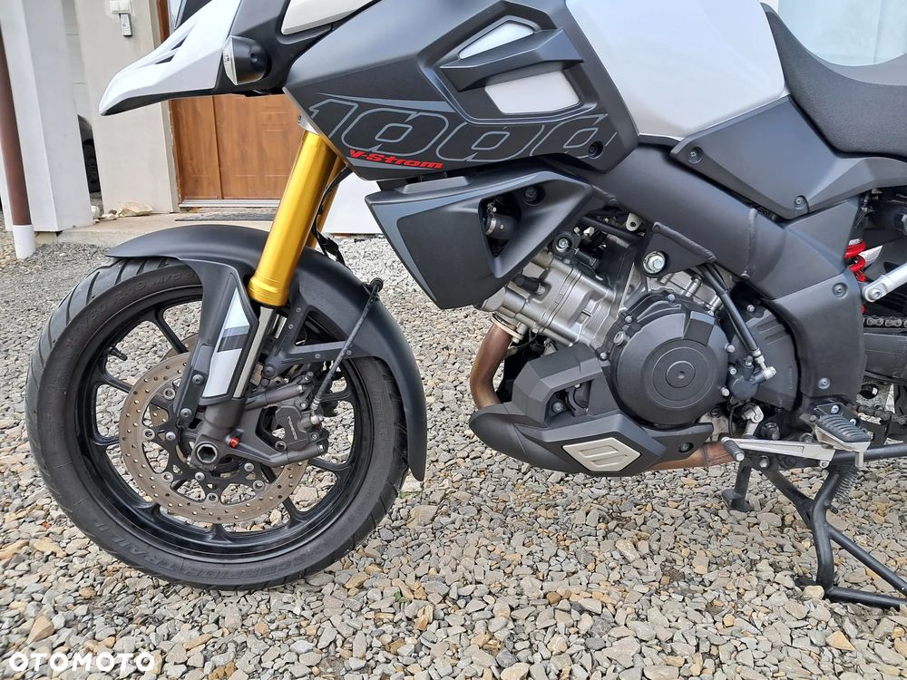 Suzuki V-STROM - 8