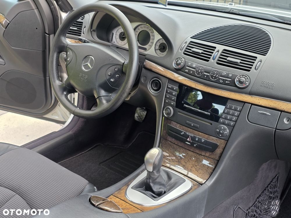 Mercedes-Benz Klasa E 240 Avantgarde - 7